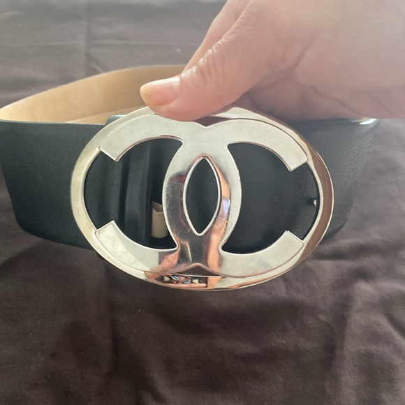 chanel leather belt use but in very good condition.size 32 80 - Picture 9 of 9